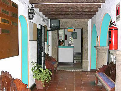 Plastic, Aesthetic and Cosmetic Surgery Clinic ANGELES CHAPALITA